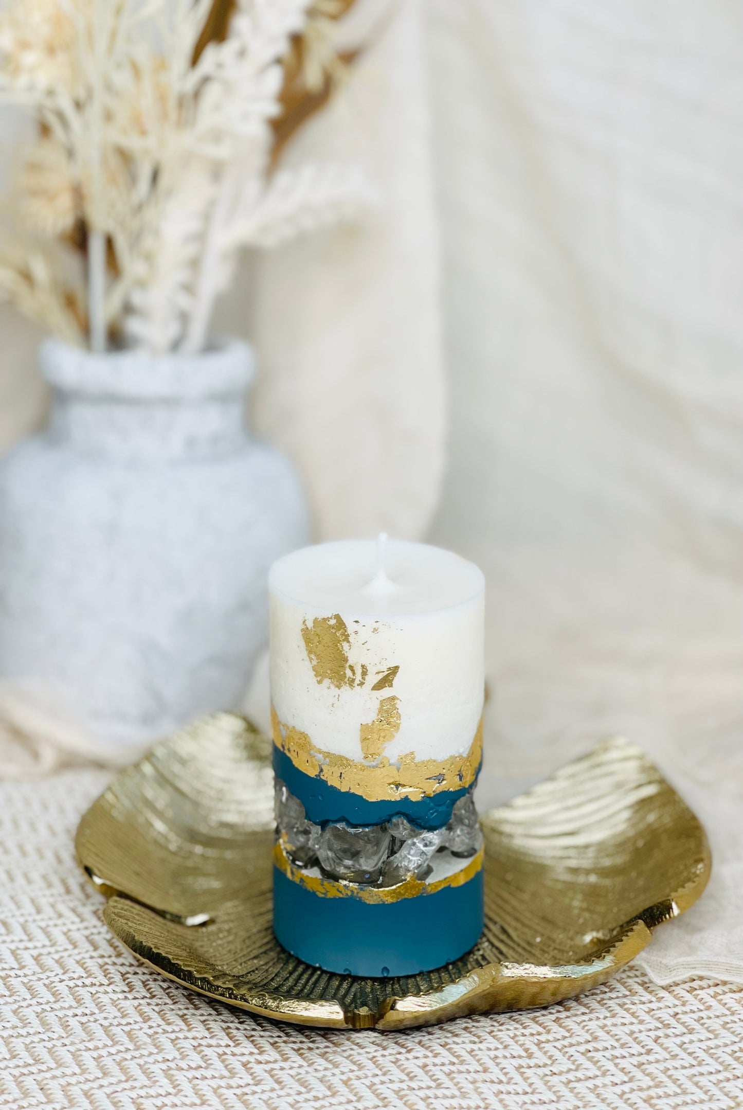 Concrete Base Soy Wax Candles – Luxury Decorative Geode Candles
